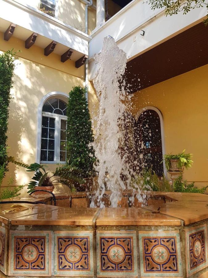 Prompimarn Villa Toscana Banguecoque Exterior foto