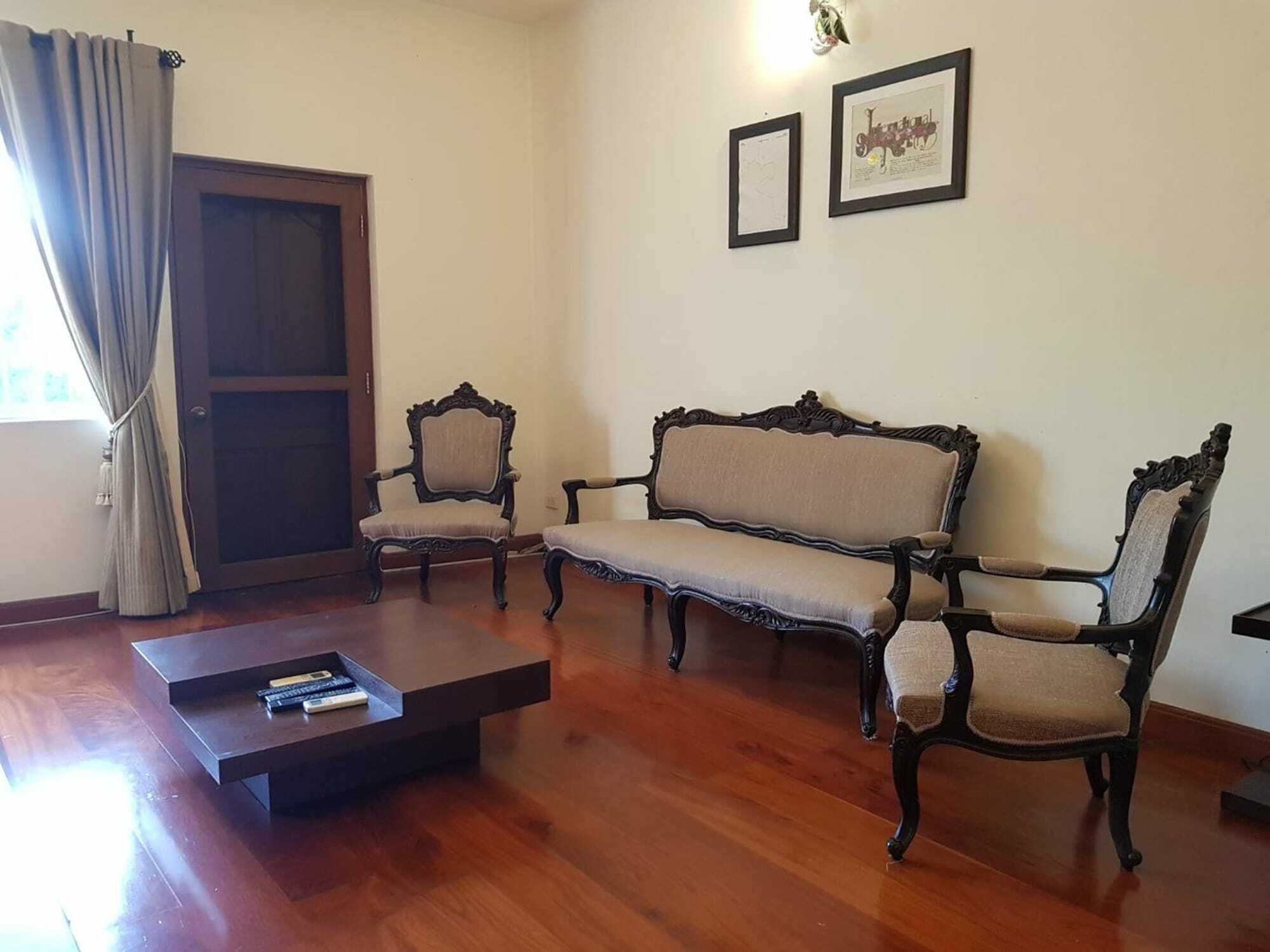 Prompimarn Villa Toscana Banguecoque Exterior foto